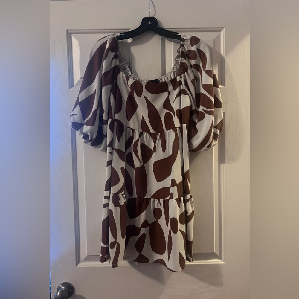 Sanctuary Small Spring/Summer adorable mini dress. NWOT. Chocolate and Ivory
